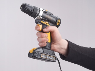 WIERTARKO-WKRĘTARKA AKUMULATOR 20V WALIZKA 2AKU - SOLIDNA, WYTRZYMAŁY AKU