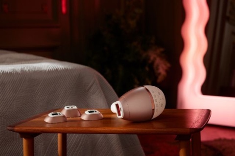 Depilator IPL Philips Lumea 9900 SkinAI z 4 nasadkami i etui
