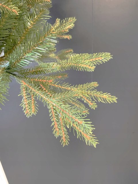 Choinka Sztuczna 220Cm Pe Jak Prawdziwa Real Feels Tree Z Nicią Jedwabną