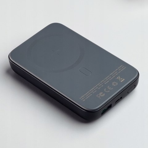 Joyroom Jr-W020 10000Mah 20W Magnetyczny Powerbank Usb-C 3 Porty 15W Czarny