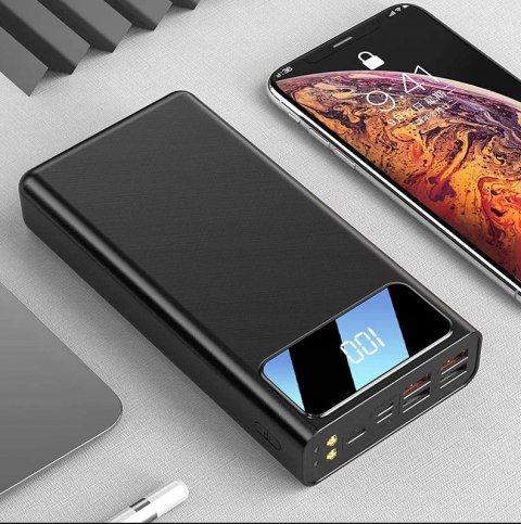 Powerbank 30000Mah 4X Usb + Led Latarka + Wyświetlacz Led + Kabel Czarny