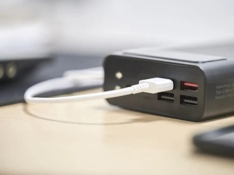 Powerbank 30000Mah Led Ekran 4Xusb Micro Usb-C Szybkie Ładowanie Czarny