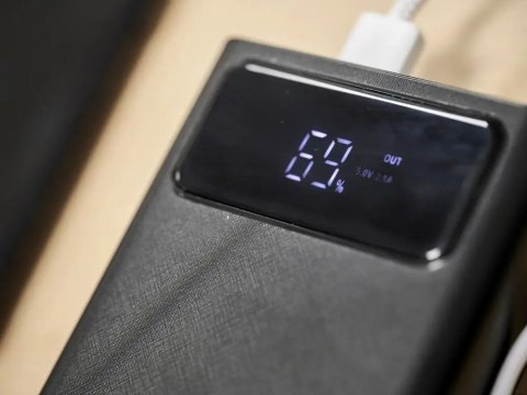Powerbank 30000Mah Led Ekran 4Xusb Micro Usb-C Szybkie Ładowanie Czarny