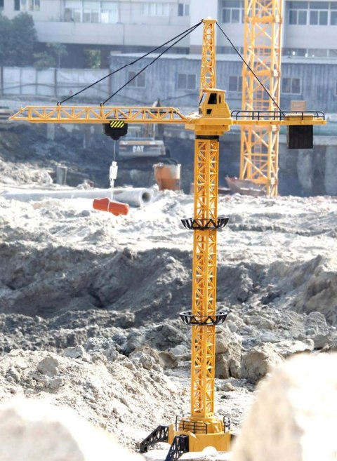 Zdalnie Sterowany Żuraw Budowlany 128 Cm Z Dźwiękami I Akumulatorem