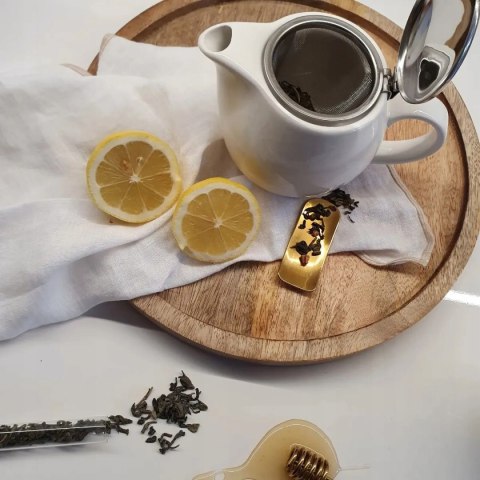 Stylowy Dzbanek Porcelanowy Z Zaparzaczem Do Herbaty I Ziół 480 Ml Kremowy