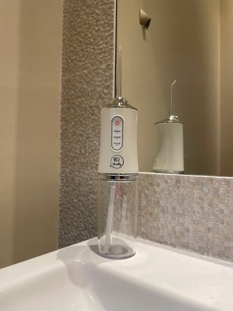 Irygator Bezprzewodowy Heelly 8 Dysz 3 Tryby 50-125 Psi 220Ml 2500 Impulsów