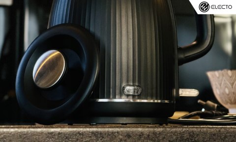 Czarny Czajnik Elektryczny 2400W 1,8L Bezprzewodowy Z Obrotową Podstawą