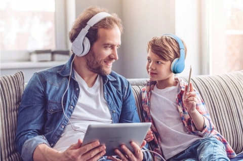 Bezprzewodowe Słuchawki Kruger&Matz Street Kids Różowe do 15h Muzyki