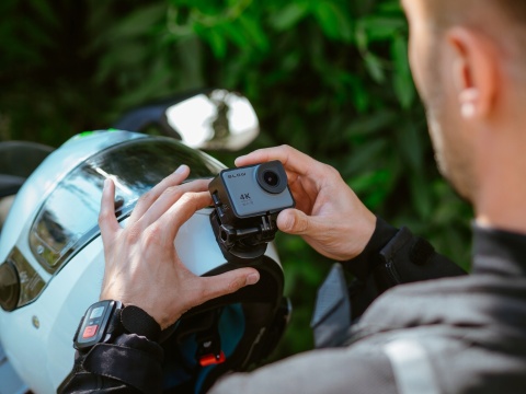 Kamera Sportowa 4K Pro4U z Wi-Fi i Wodoodporną Obudową, Akcesoria