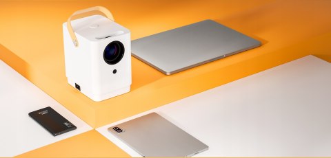 Mobilny Projektor Led Surewheel Q3 8000 Lumenów Fhd 4K, Smart Tv, Wifi