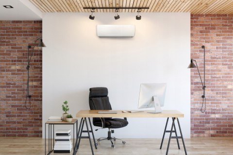 Klimatyzator Aux Freedom Plus 3,5Kw Z Lampą Uv I Pilotem - 2024 Model