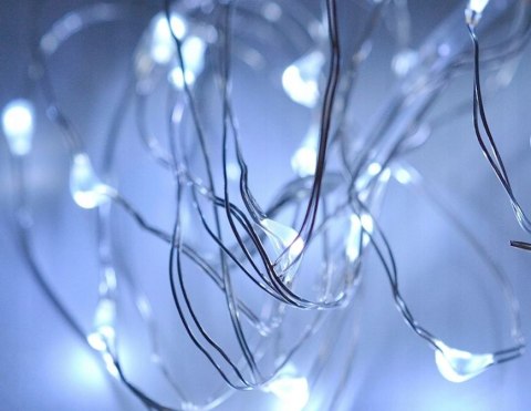 Lampki Led Na Drucie 100 Led 10M Dekoracja Wnętrza Na 3Xaa Zimny Biały