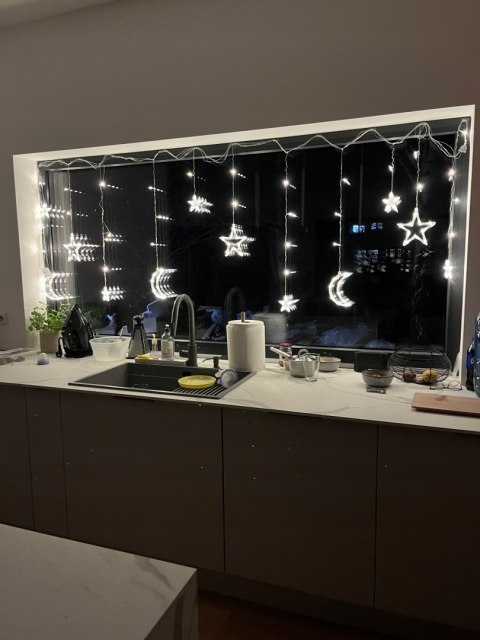Kurtyna Świetlna Led Asato 120 Lampek 8 Trybów 230V - Do Wnętrz I Zewnątrz