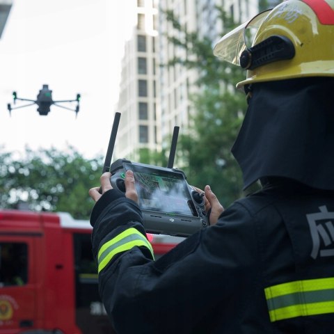 Dron Enterprise Dji Matrice 4T Z Termowizyjną Kamerą I Dji Care Plus 1 Rok