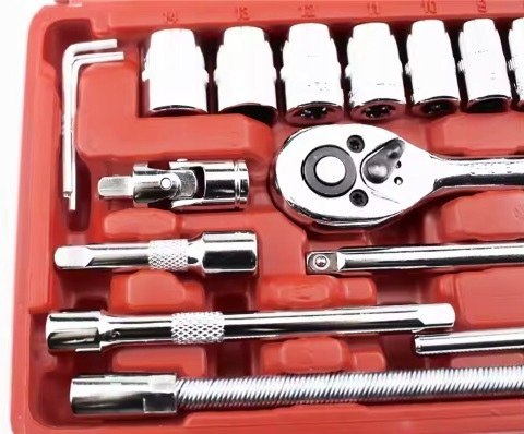 Zestaw Kluczy Nasadowych 46 El - Komplet: Grzechotka, Bity, Torx, Walizka