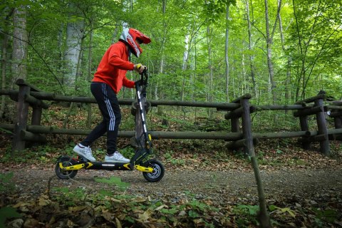 Hulajnoga Elektryczna Techlife Q5 Duże 10-Calowe Koła Z Bieżnikiem Szosowo-Terenowym