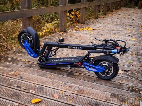 Hulajnoga Techlife Q4 2.0 1600W, 10-Cal Koła, Hamulce Tarczowe, Lg 21700
