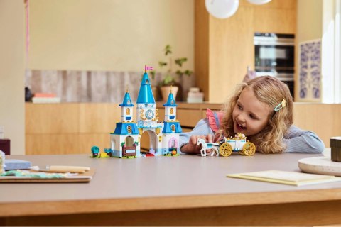 Lego Disney 43275 Zamek Kopciuszka I Kareta Z Czwórką Postaci 596 Elementów