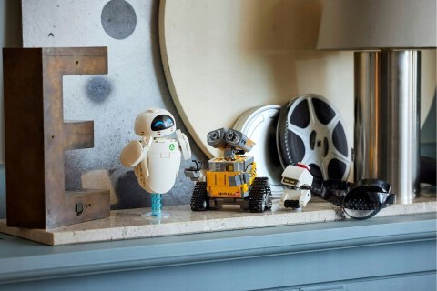 Lego Disney 43279 Wall-E I Ewa 811 Elementy R Dla Fanów Konstrukcji I Kolekcjonerów