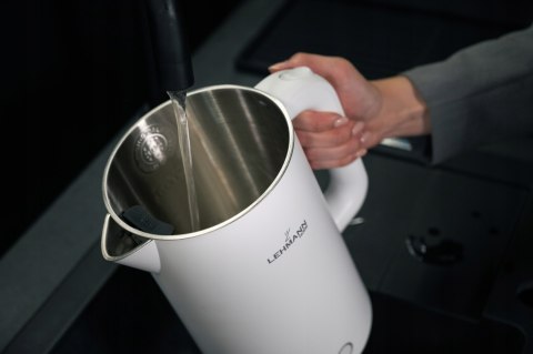 Czajnik Elektryczny Bezprzewod. 2200W 1,7L 360° Podstawa Auto Wyłączenie