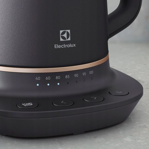 Czajnik Elektryczny Electrolux E7k1-6Bp Regulacja Temperatury, Podtrzymanie Ciepła