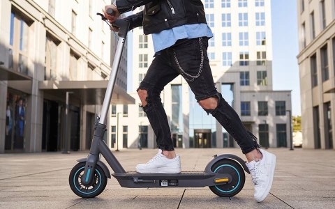 Hulajnoga Elektryczna Motus Scooty 10 2022 Ip54 15Ah Zasięg Do 65Km Boost