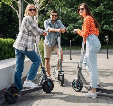 Hulajnoga Elektryczna Motus Scooty 10 Lite 700W 30 Km 12,5 Kg Ip54 Cert
