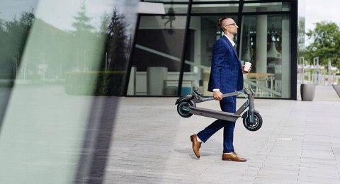 Hulajnoga Elektryczna Motus Scooty 10 Gen5 700W, 10-Calowe Koła, Kers, 60Km