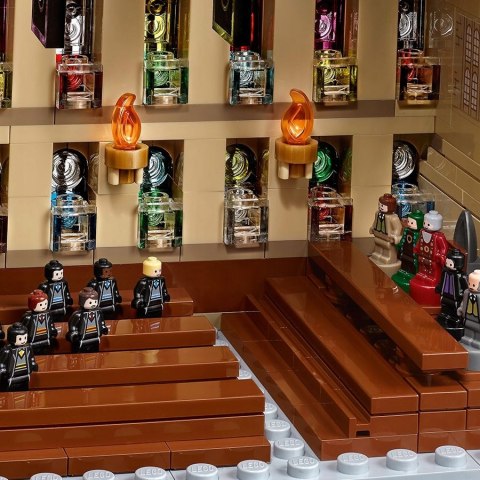 Lego Harry Potter 71043 Zamek Hogwart - Kolekcjonerski Model, Minifigurki
