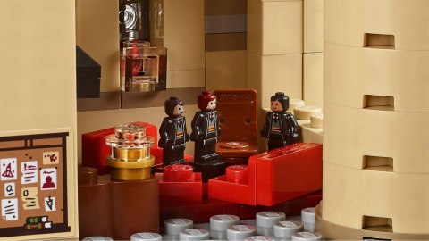 Lego Harry Potter 71043 Zamek Hogwart - Kolekcjonerski Model, Minifigurki