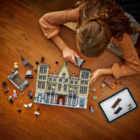 Lego Harry Potter Dwór Malfoyów 1601 Części, 9 Minifigurek - Dla Dzieci