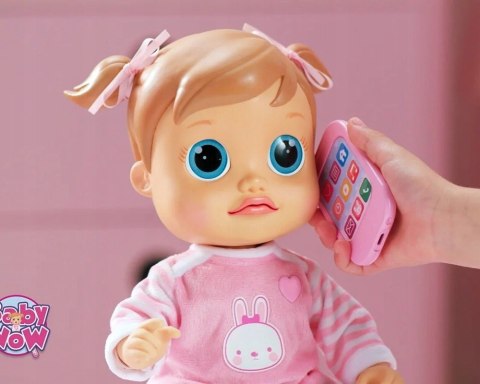 Interaktywna Lalka Emma Z Głosem I Smartfonem 38Cm Dla Dzieci Od 3 Lat