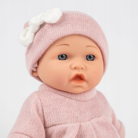 Lalka Bobas 30 Cm Z Nosidełkiem, Poduszką, Kołderką I Smoczkiem Kinderplay