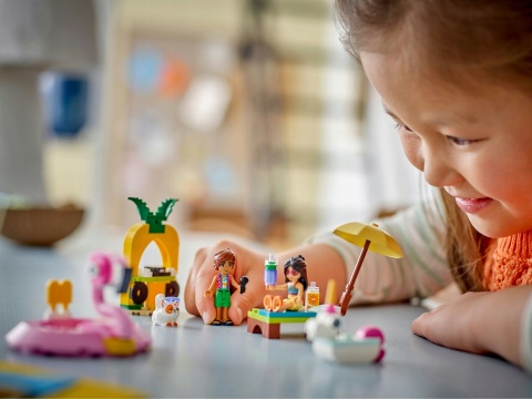 Lego Friends 42658 Impreza Na Basenie Z Flamingiem, Konstrukcyjny Zestaw 5+