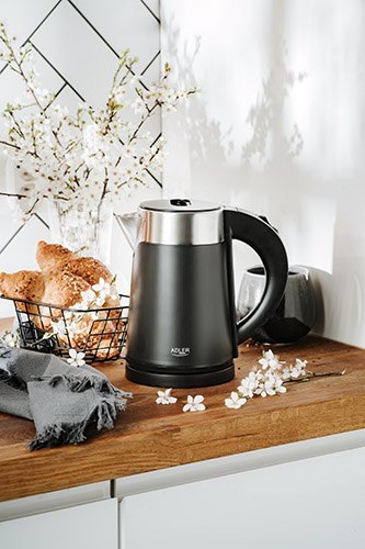 Adler AD1372B mały czajnik elektryczny 0,6 l, czarny, 800 W, stalowe wnętrze