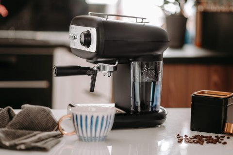 Ekspres kolbowy Teesa Aroma 400 TSA4009, 15 bar, 1,2 l, 850 W, spieniacz mleka