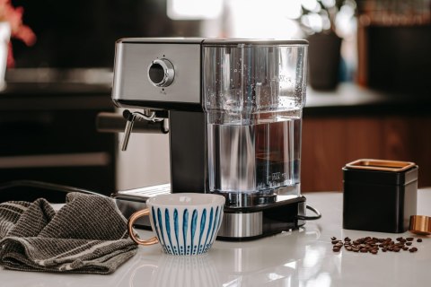 Ekspres kolbowy Teesa Aroma 450 TSA4010, 15 bar, 1,5 l, 850 W, spieniacz mleka