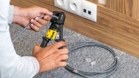 Zaciskarka Rebel RB-1007 do RJ45, RJ11 i RJ12, obcinanie i ściąganie izolacji