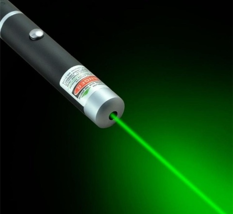 Bardzo Mocny Zielony Laser Wskaźnik Laserowy Zasięg Aż Do 5Km + Baterie