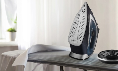 Żelazko bezprzewodowe Mozano Ultimate Smooth 2600W z ceramiczną stopą