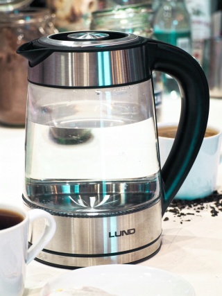 CZAJNIK ELEKTRYCZNY SZKLANY Z PODŚWIETLENIEM MOCNY 2200W BEZPRZEWODOWY 1,7L