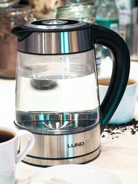 CZAJNIK ELEKTRYCZNY SZKLANY Z PODŚWIETLENIEM MOCNY 2200W BEZPRZEWODOWY 1,7L