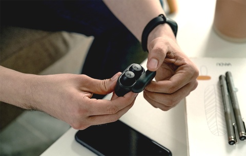 DOUSZNE SŁUCHAWKI BEZPRZEWODOWE MIKROFON BLUETHOOT ETUI CZARNY EDIFIER X3