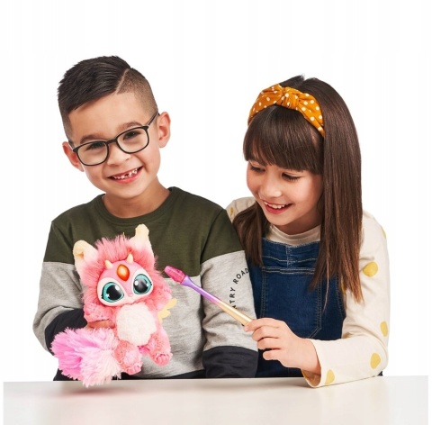 KOCIOŁEK MAGIC MIXIES MAGIC CAULDRON 24CM: TWÓRZ MAGICZNE STWORZENIA Z MGŁY