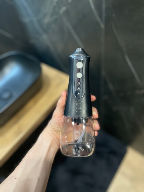 Heelly Irygator Zębów Bezprzewodowy 9 Bar 300Ml 5 Wymiennych Dysz 3 Tryby