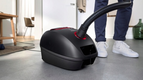 ODKURZACZ WORKOWY BOSCH SERIE 4 850W HEPA, REGULACJA SSANIA, 11M ZASIĘGU