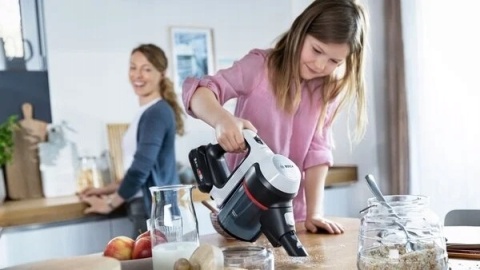 Odkurzacz bezprzewodowy Bosch Unlimited 7 BCS711EXT 18V z elektroszczotką