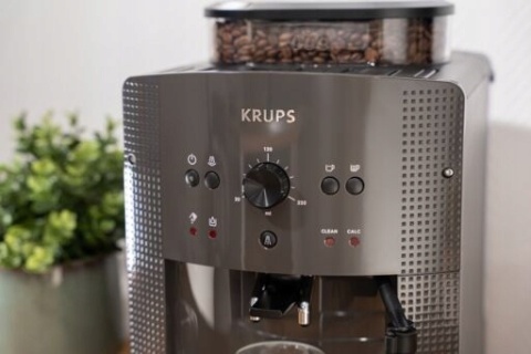 Ekspres ciśnieniowy Krups EA810B70 15 Bar - automatyczny, compact czarny