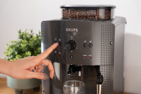 Ekspres ciśnieniowy Krups EA810B70 15 Bar - automatyczny, compact czarny