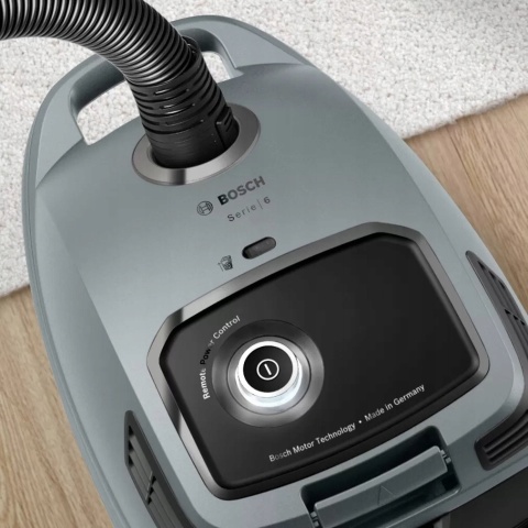 ODKURZACZ BOSCH BGB6X330 600W FILTR HEPA, STEROWANIE NA RĄCZCE, 12M PRZEWÓD